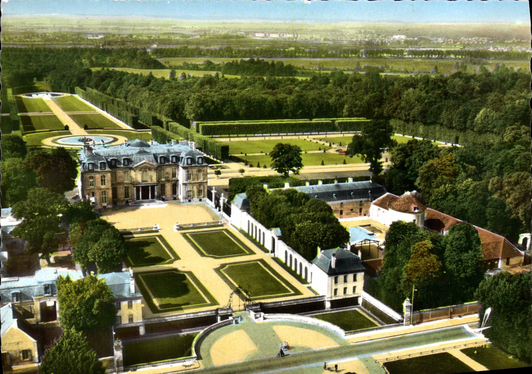 Château de Champs-sur-Marne — aerial view — Édition LAPIE