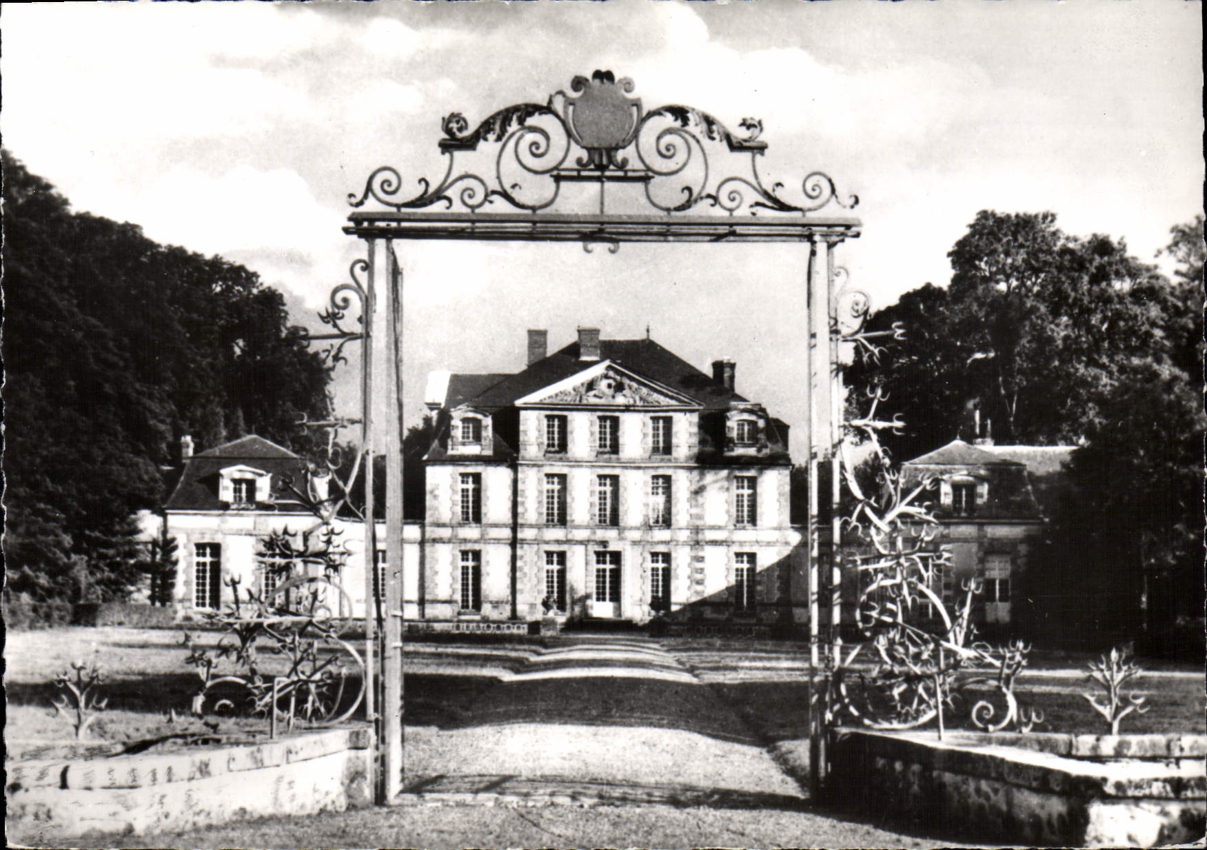 CPSM Chateau de Nandy par Cesson (Seine et Marne)