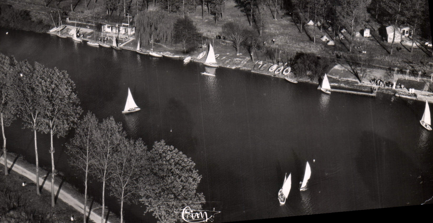 CPSM Vaires dur Marne (S et M) Vue aerienne sur la Marne et le Terrain de Camping du T C F