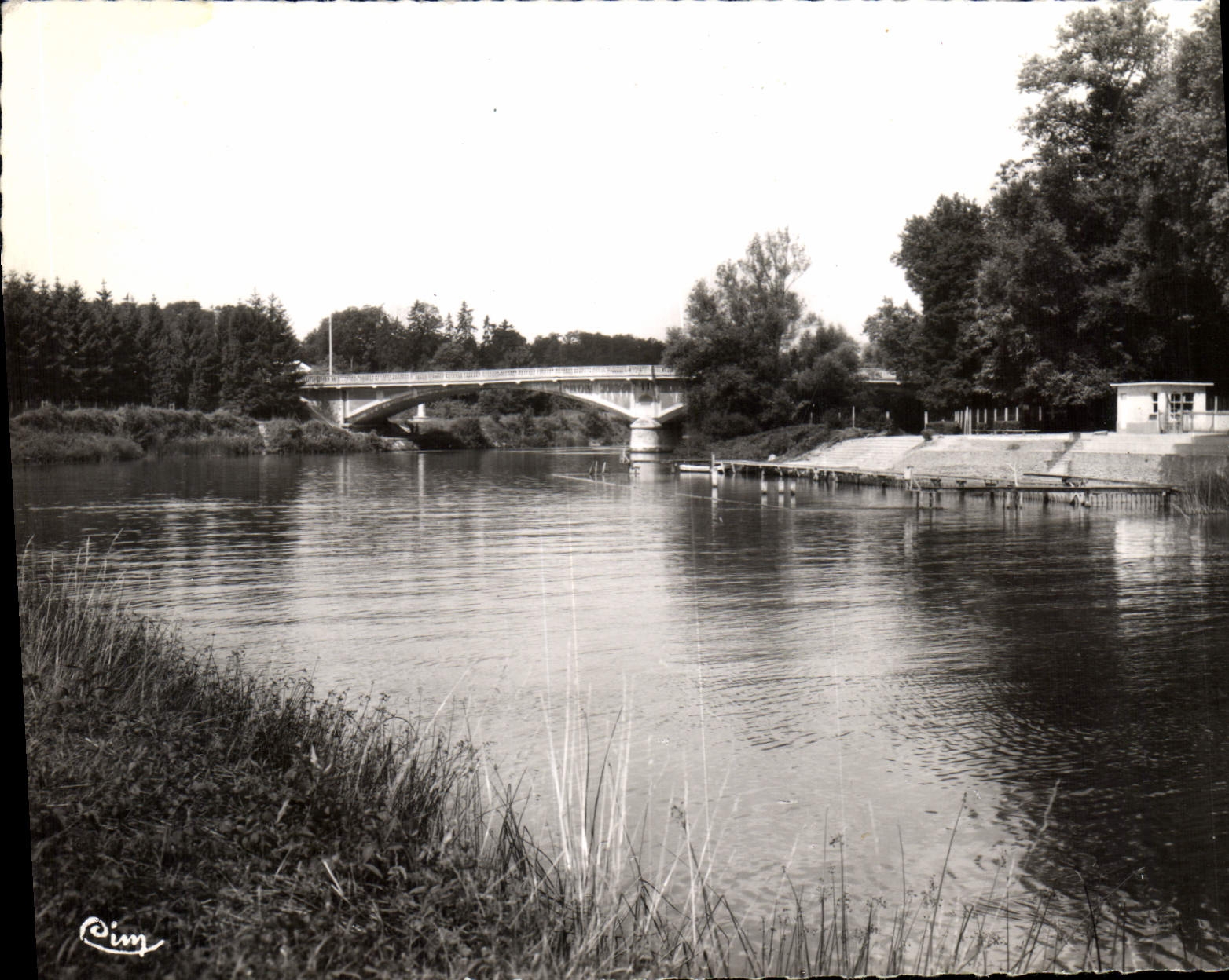 La Ferté-sous-Jouarre — El Puente Nuevo y la Playa — Combier, Mason