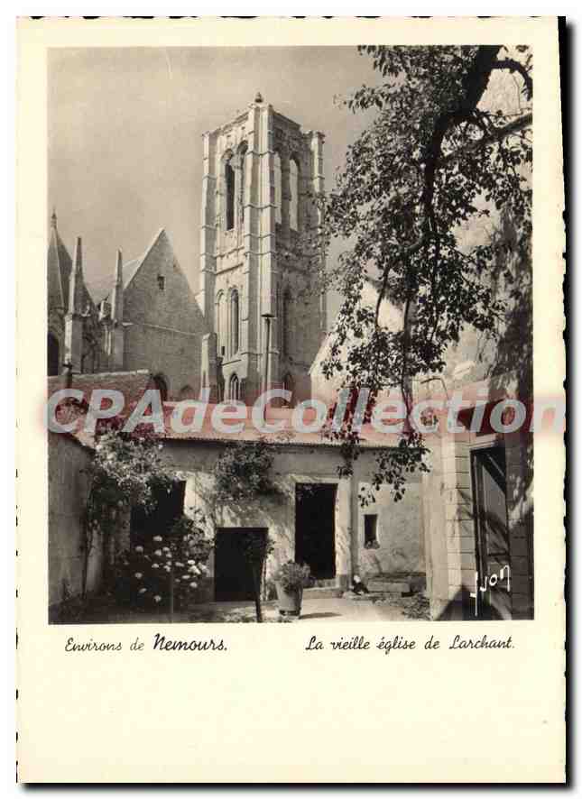 CPSM Environs de Nemours La Vielle eglise de Larchant