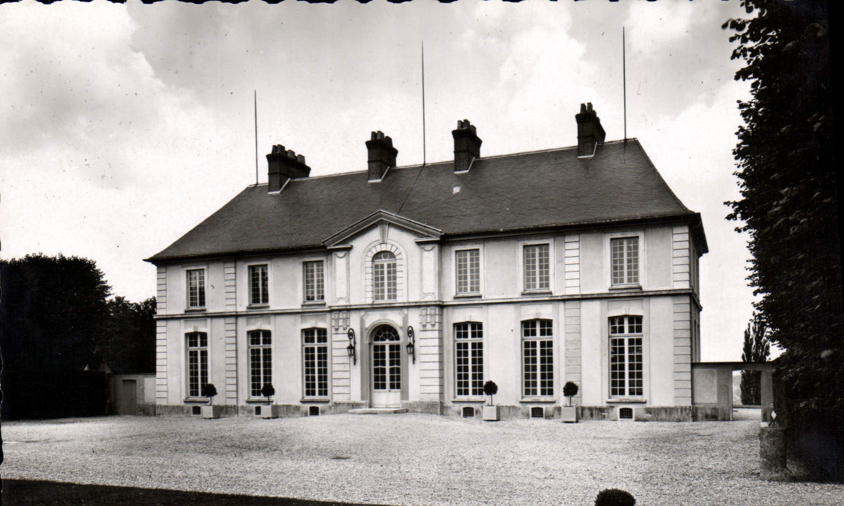 Château de Venteuil - Jouarre (S.-et-M.) — Façade sud — Éditions d'Art 'VYVON', Paris, n° 3