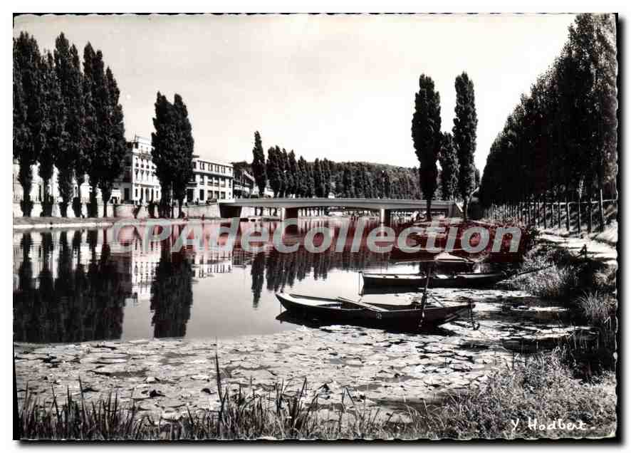 CPSM Melun (Seine et Marne) La Seine et le Pont Jeanne d'Arc vue des berges
