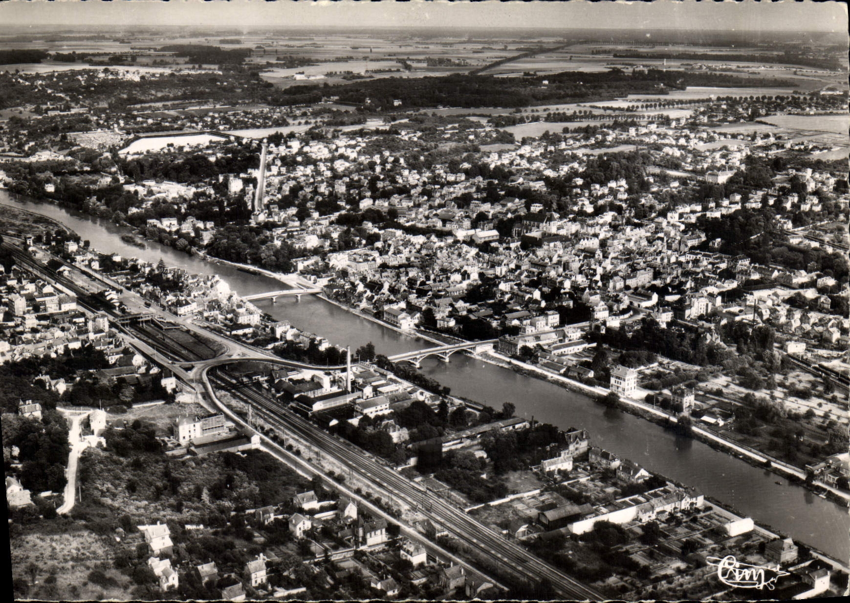 Lagny-sur-Marne — Allgemeine Luftansicht — Éditions Aériennes Combier