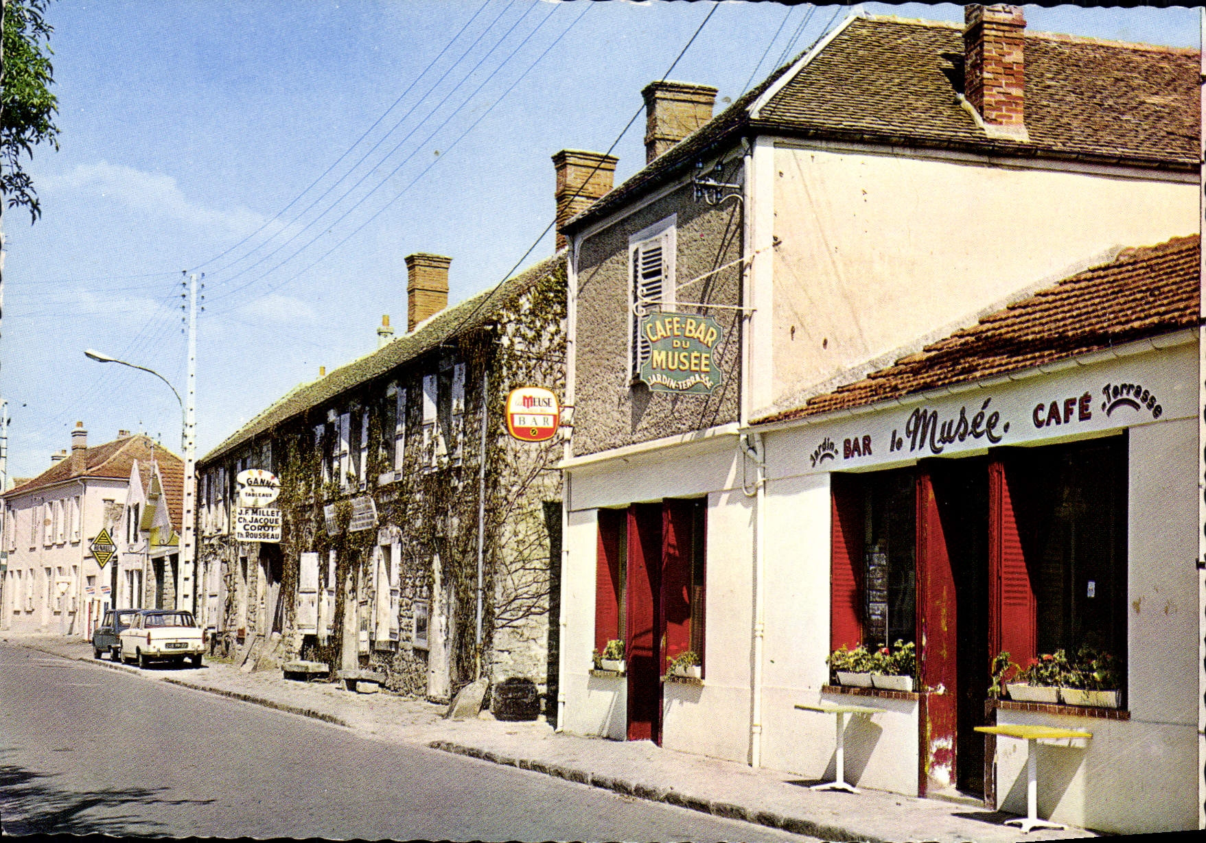 CPSM Barbizon (S et M) Le Cafe du Musee et le Musee Ganne