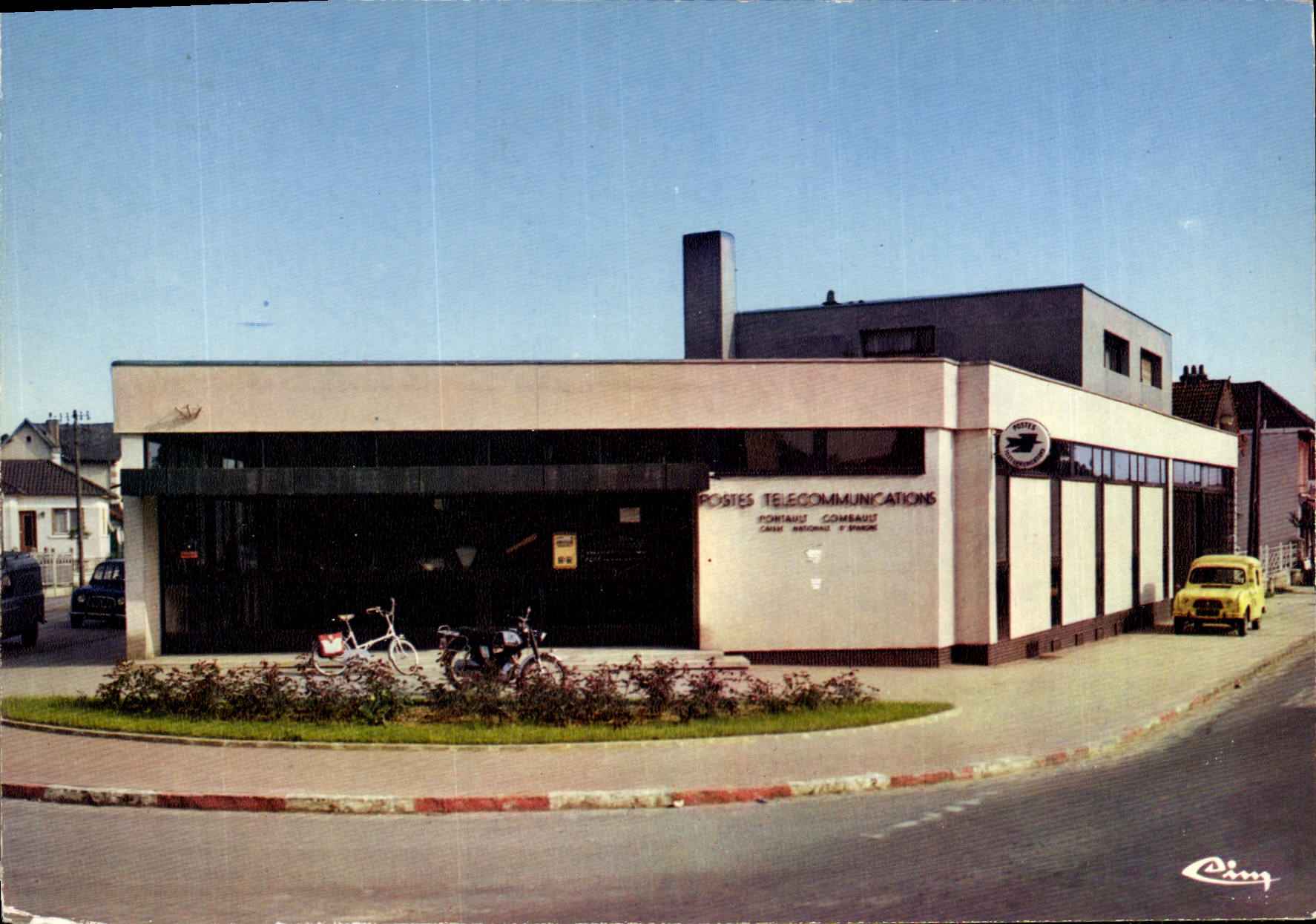 CPSM Pontault Combault (S et M) La poste Arch Madame Moinault
