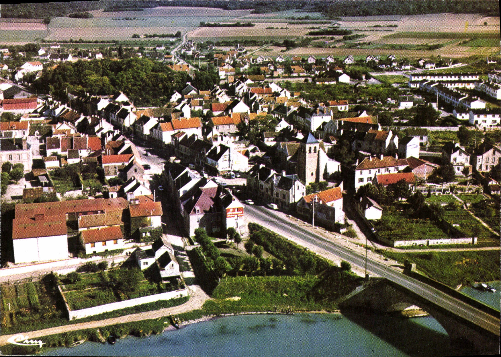 Trilport (S.-et-Mar.) — Vue générale aérienne — Éditions et Impressions Combier / Maçon, N° 193