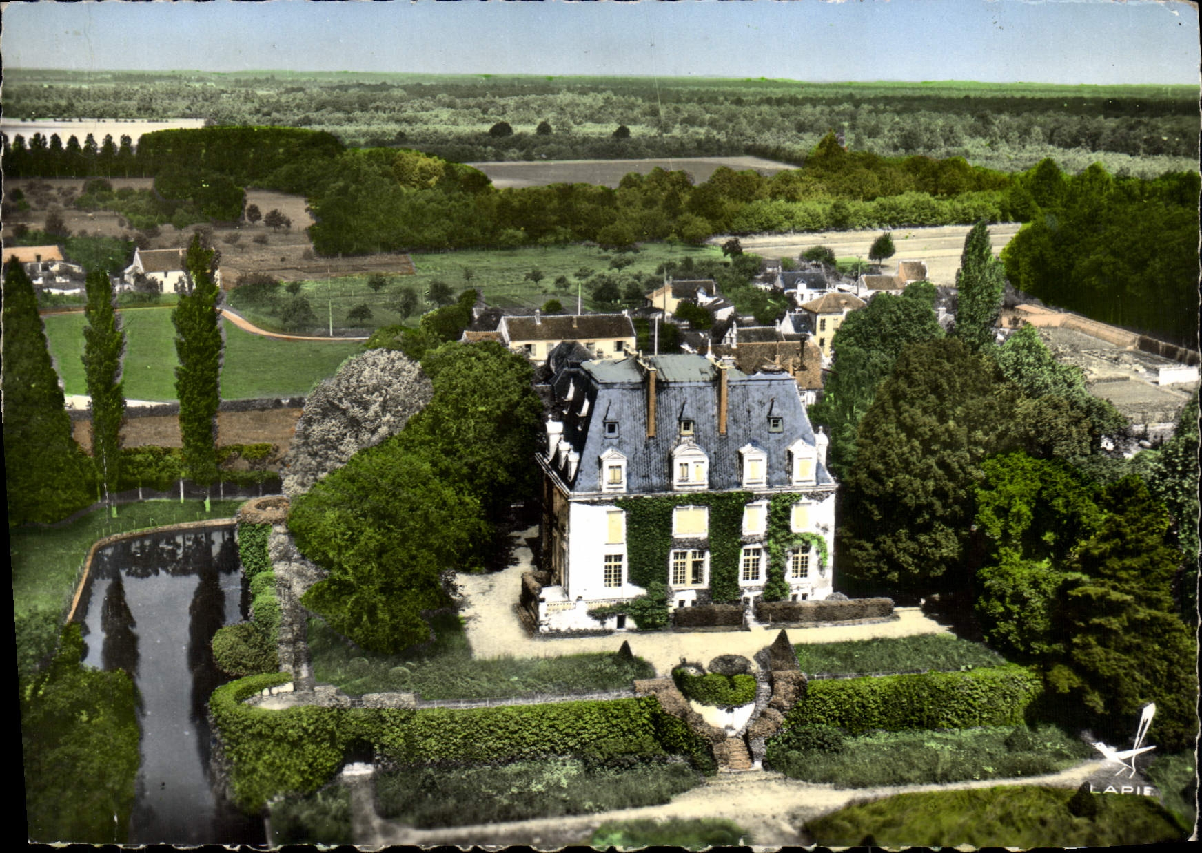 Le Château de Crévecoeur — La Houssaye (S.-et-M.) — Lapie