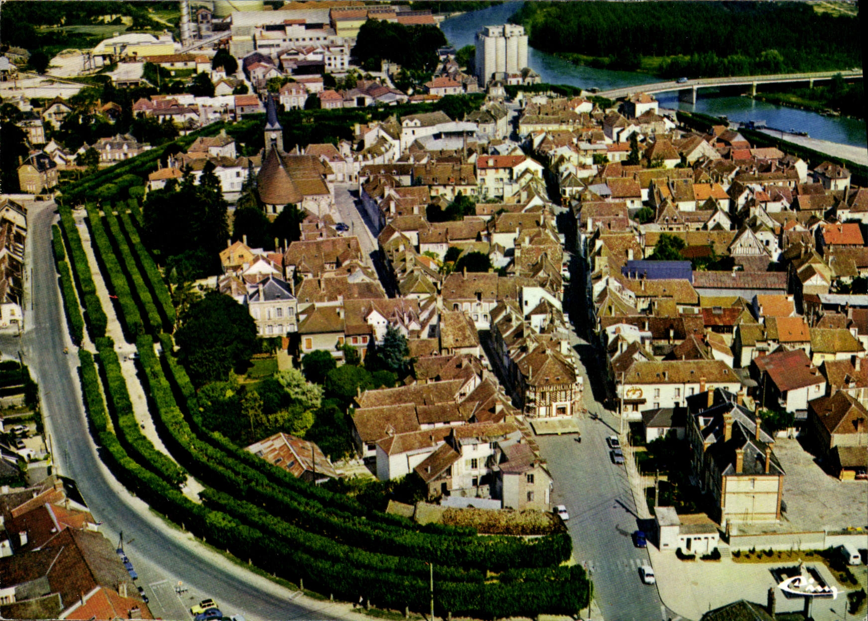 CPSM Bray sur Seine (S et M) Vue generale aerienne