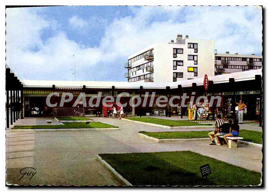 CPSM Coulommiers La Ville Haute Le Centre Commercial