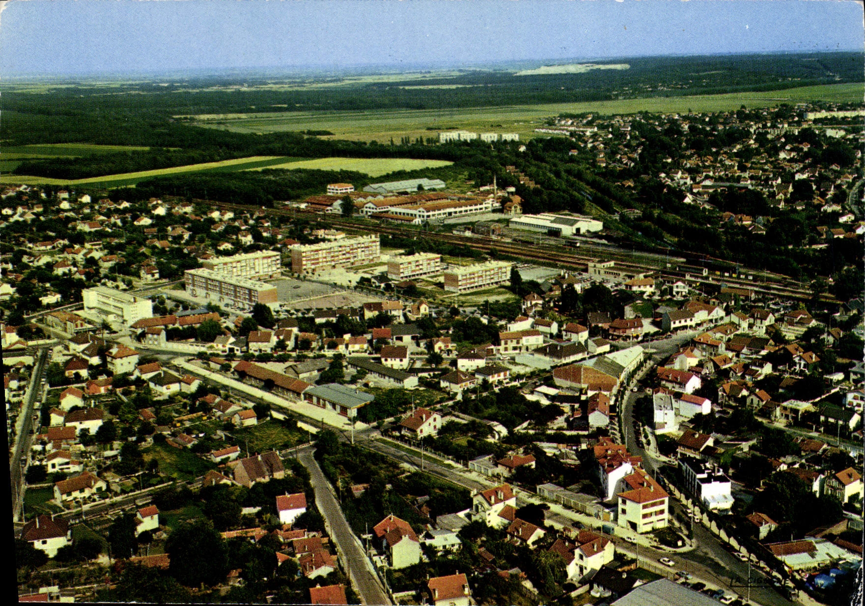 CPSM Vue aerienne sue Mitry le Neuf (Seine et Marne) Pilote operateur R Henraru