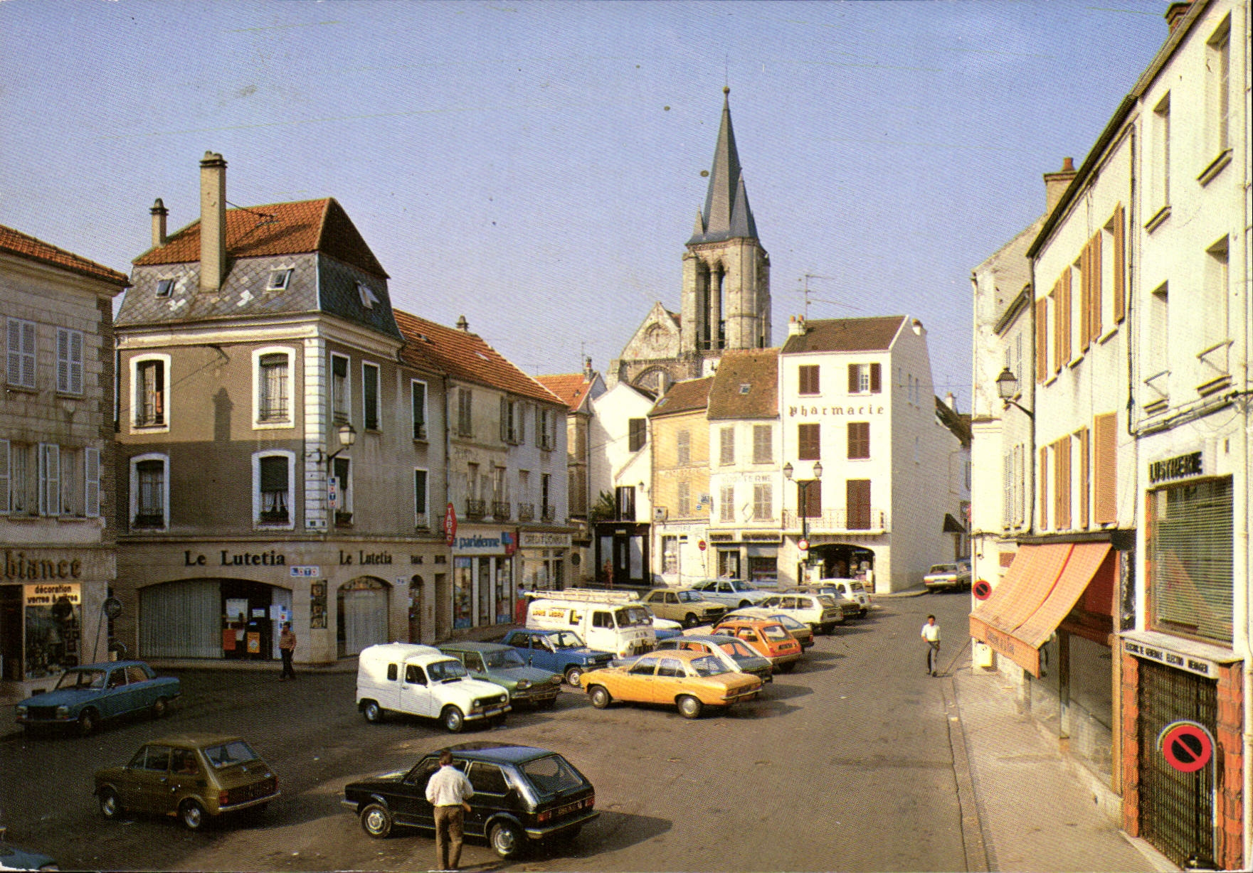 CPSM Brie Comte Robert (Seine et Marne) Place du Marche