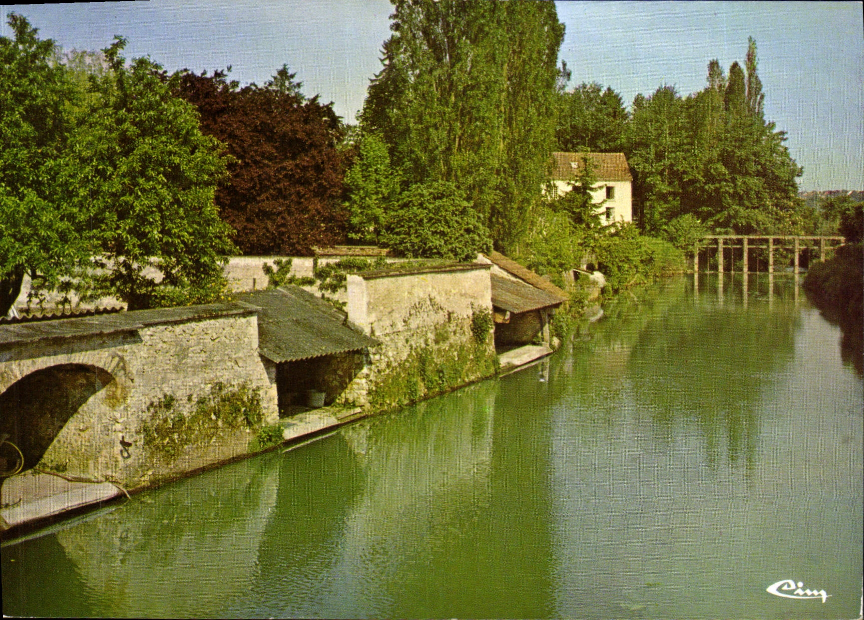 Jouy-sur-Morin — Ses lavoirs — Éditions & Impressions Comder