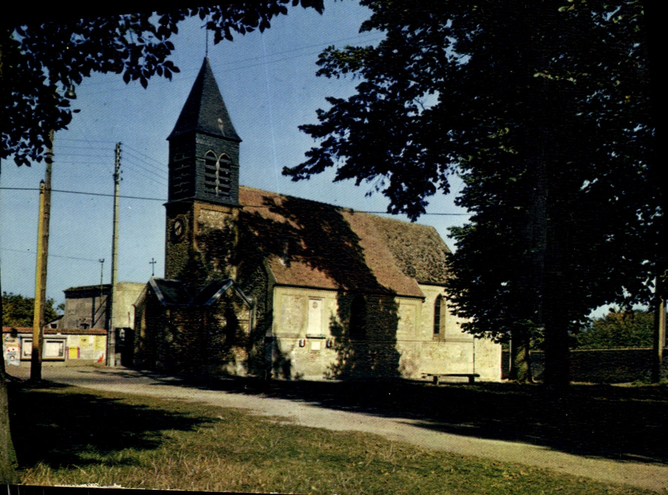 La Rochette-77 — L'église — Lumicap