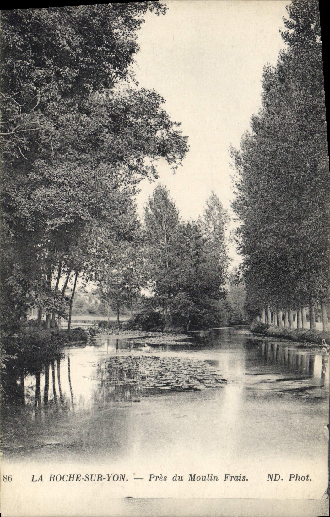 CPA La Roche sur Yon Pres du Moulin Frais