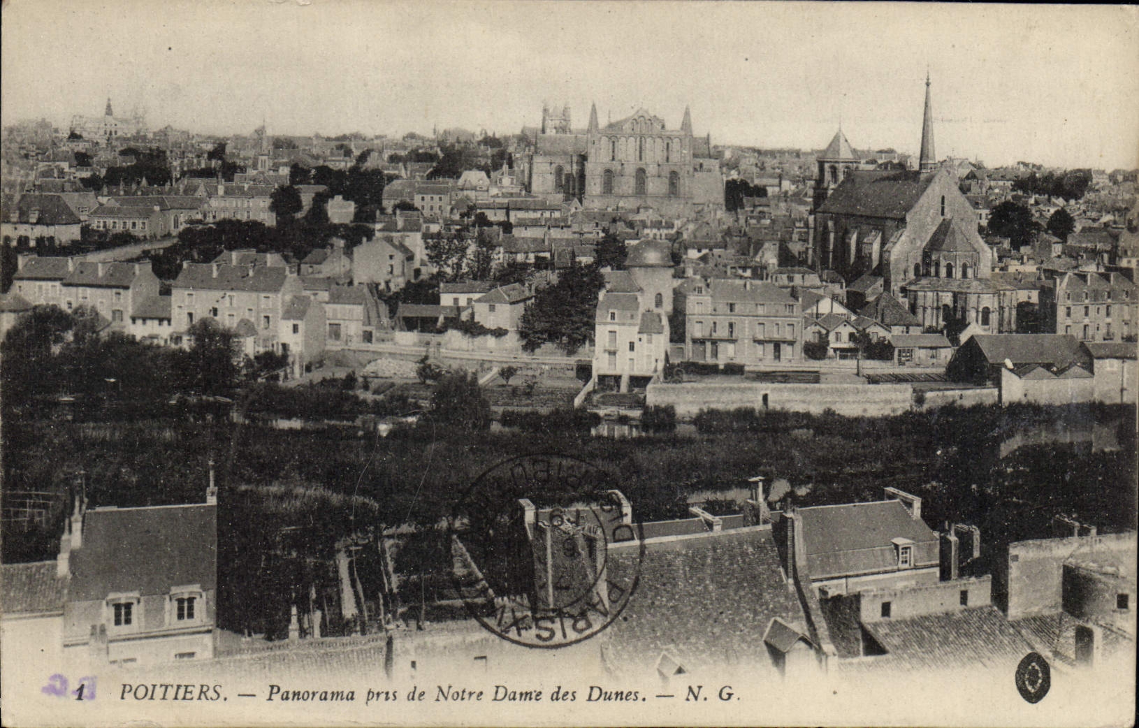 Poitiers — Panorama pris de Notre Dame des Dunes — N. G.