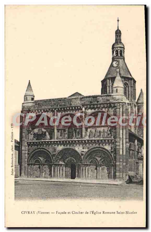 CPA Civray (Vienne) Facade et Clocher de l'Eglise Romane Saint Nicolas