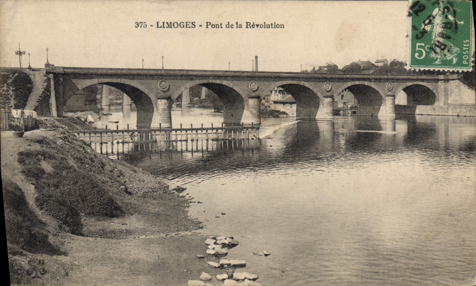 Limoges - Pont de la Révolution — éditeur 'Postes' n°375