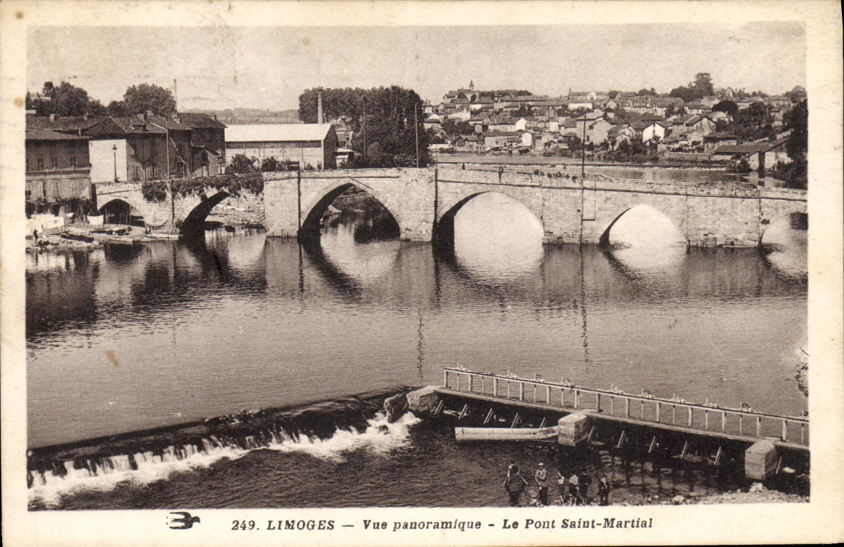 CPA Limoges Vue panoramique Le Pont Saint Martial