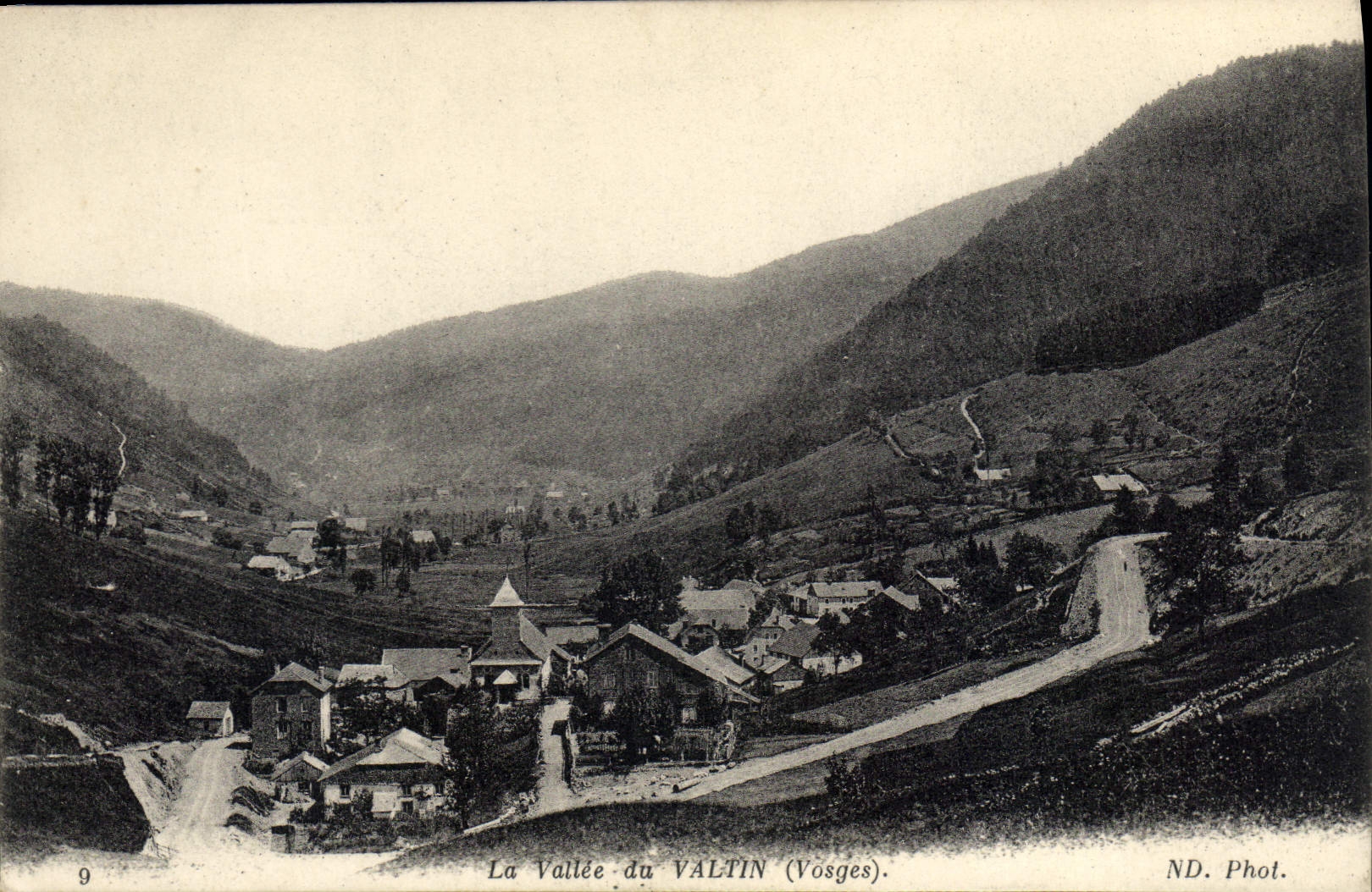 La Vallée du VÁLTIN (Vosges) — vue panoramique — ND. Phot.