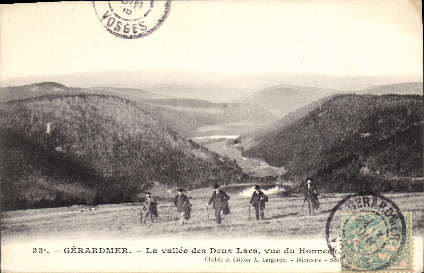 CPA Gerardmer La vallee des Deux Lacs vue du Honneeir 
