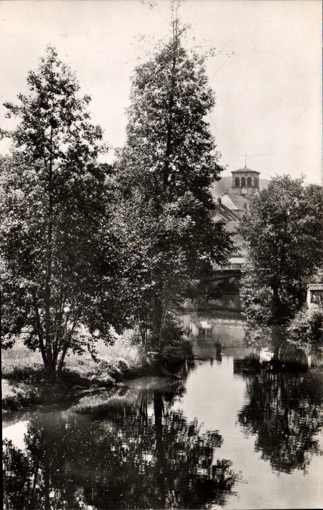Fontenoy-le-Château (Vosges) — L'Église vue du Coney — Édition Décailloz