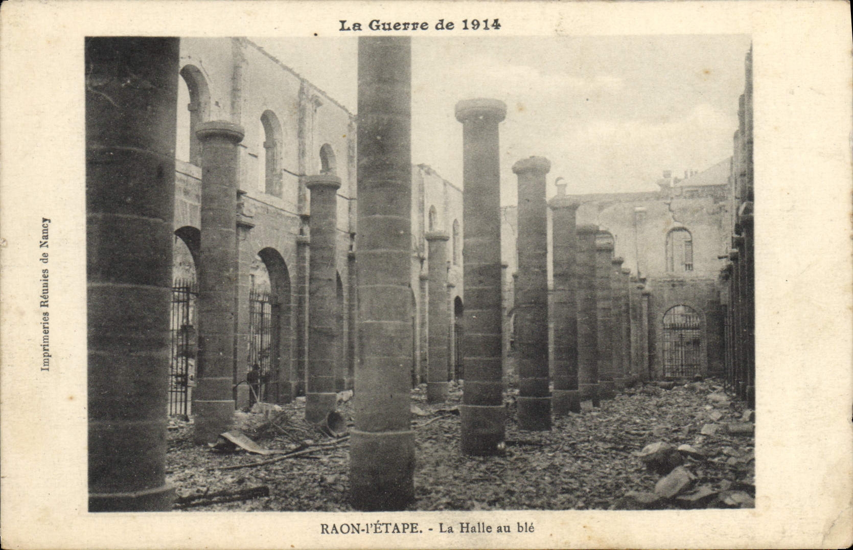 CPA La Guerre de 1914 Raon I'Etape La Halle au ble 