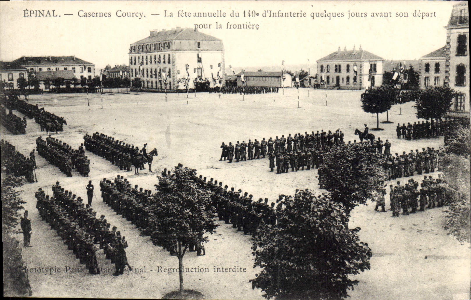 CPA Epinal Casernes Courcy La fete annuelle du 149 dInfanterie quelques jours avant son depart pour