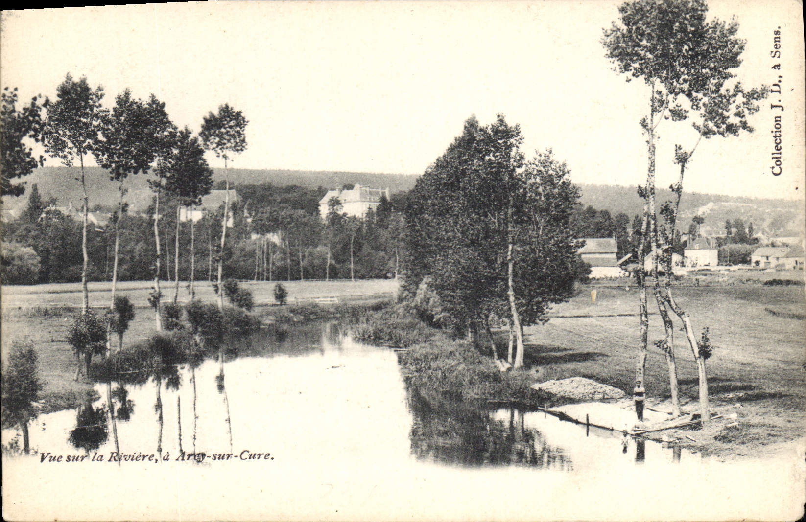 CPA Vue sur la Riviere Arcy sur Cure 
