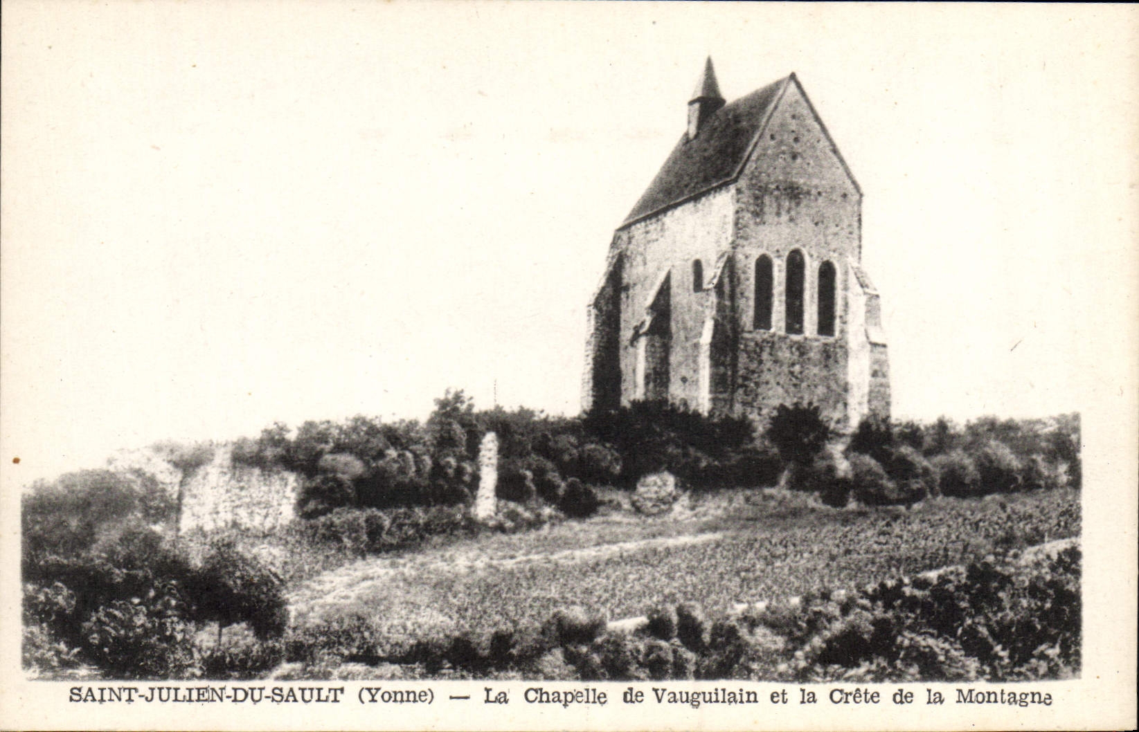 CPA Saint Julien du Sault Yonne La Chapelle de Vauguilain et la Crete de la Montagne 