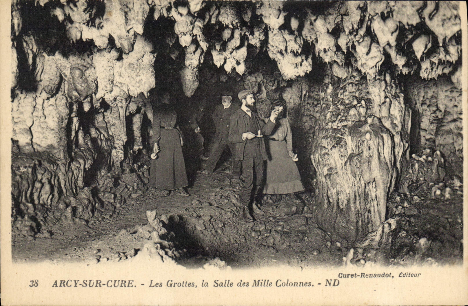 Arcy-sur-Cure — Les Grottes, la Salle des Mille Colonnes — Curet-Renaudot, Éditeur