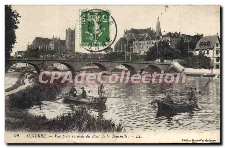 Auxerre — Vue prise en aval du Pont de la Tournelle — Edition Nouvelles Galeries, n° 92
