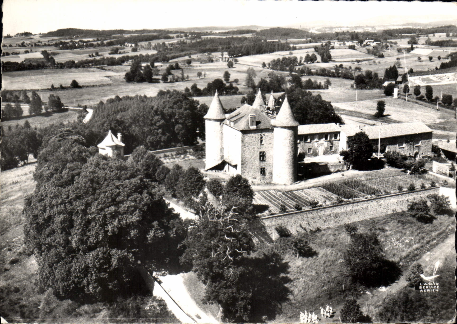 CPSM Le Vernet la Varenne Puy de Dome Chateau de Montfort 