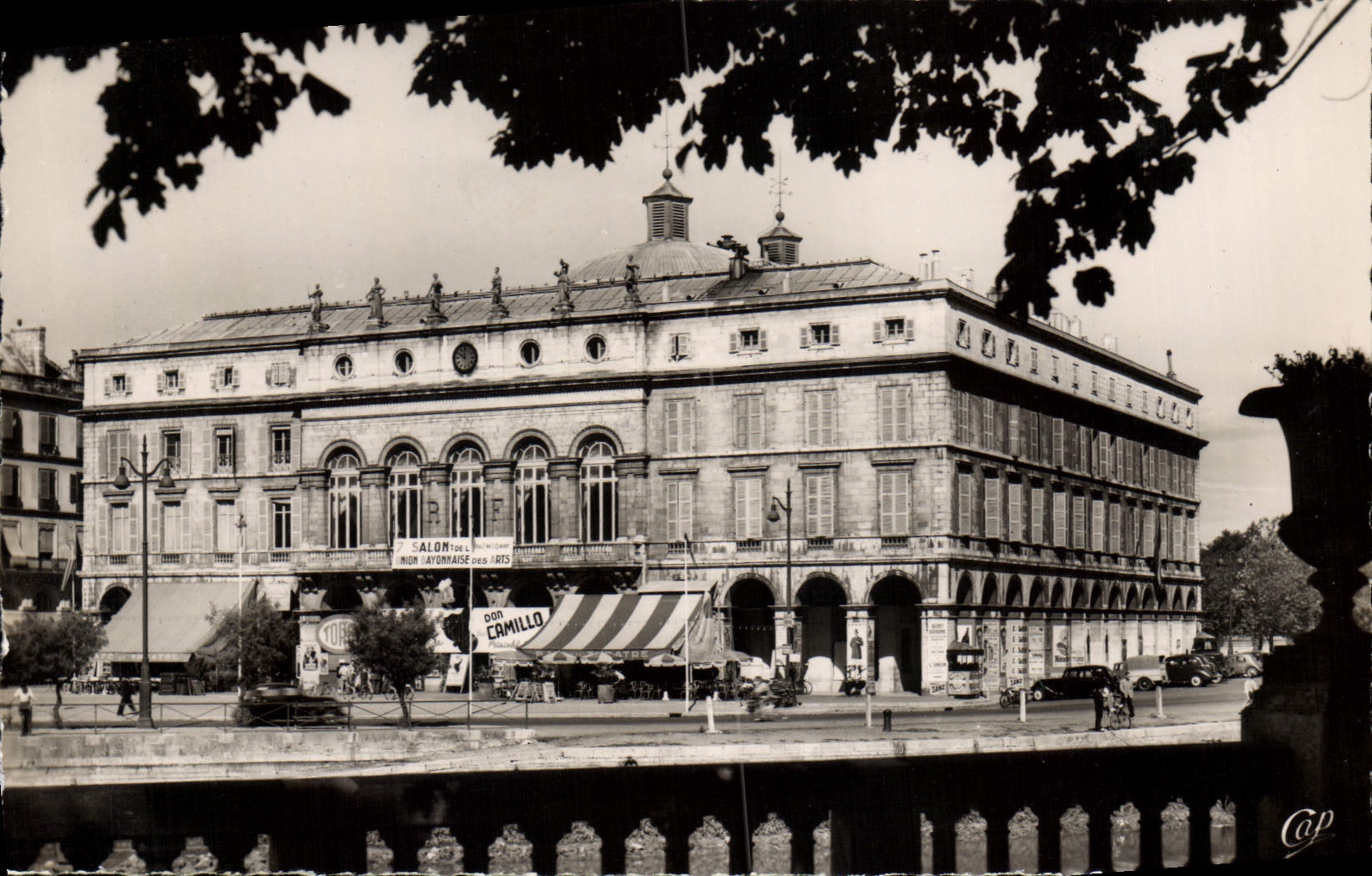 Bayonne - L'Hôtel-de-Ville — Salon de l'Art lyonnaise des Arts — éditeur Réal-Photo, n°158