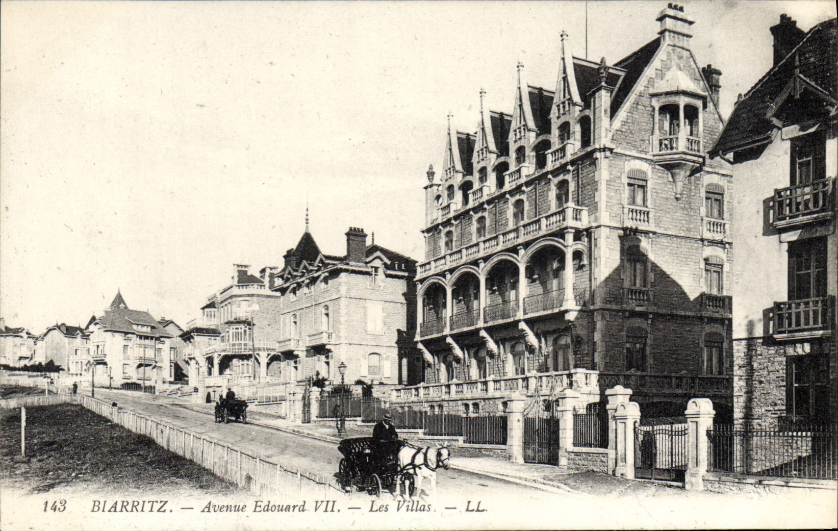 CPA Biarritz Avenue Edouard VII Les Villas 