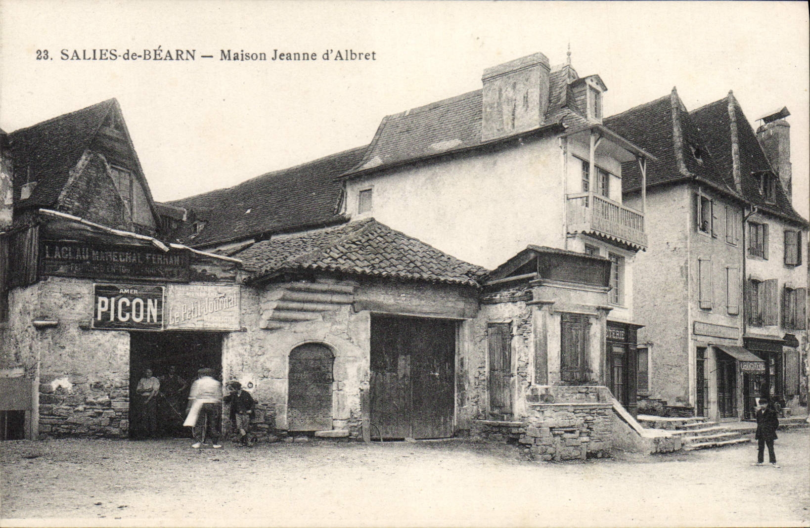 Salies-de-Béarn — Maison Jeanne d'Albret — éditeur M.T. imp. Limoges, n°23
