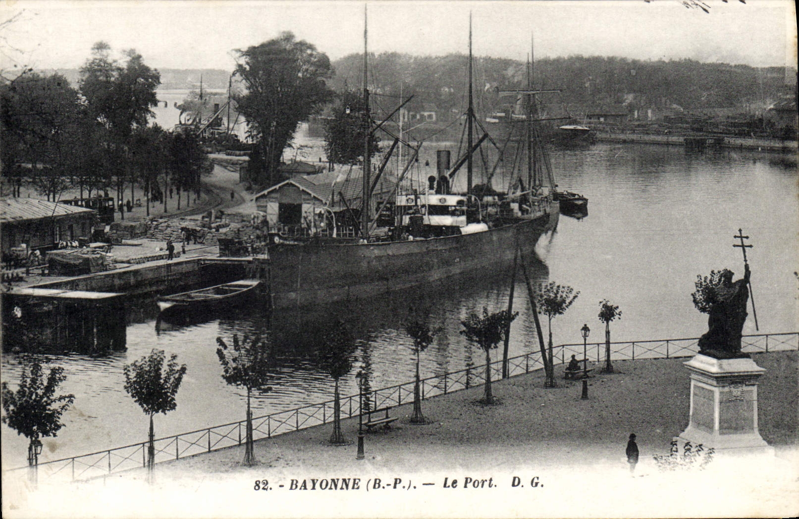 CPA Bayonne Basses Pyrenees Le Port 