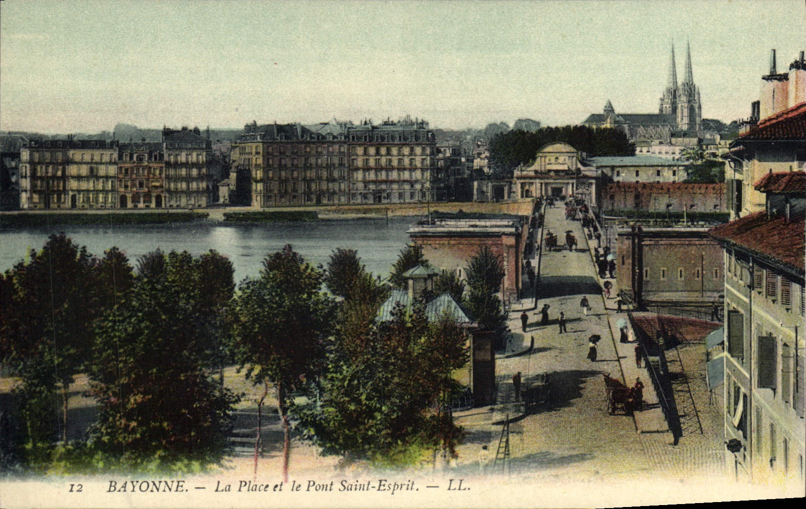 Bayonne — Die Place und der Pont Saint-Esprit — LL.