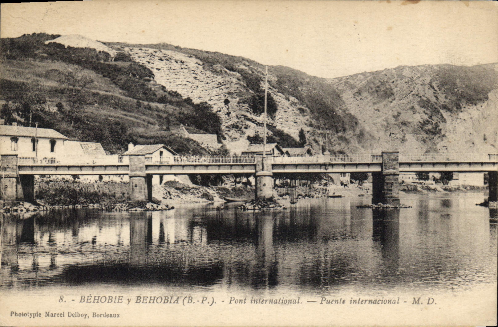 CPA Behobie y Behobia Basses Pyrenees Puente Internacional 