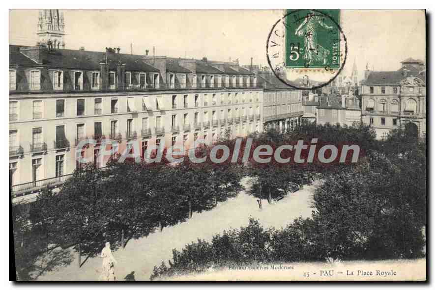 CPA Pau La Place Royale 