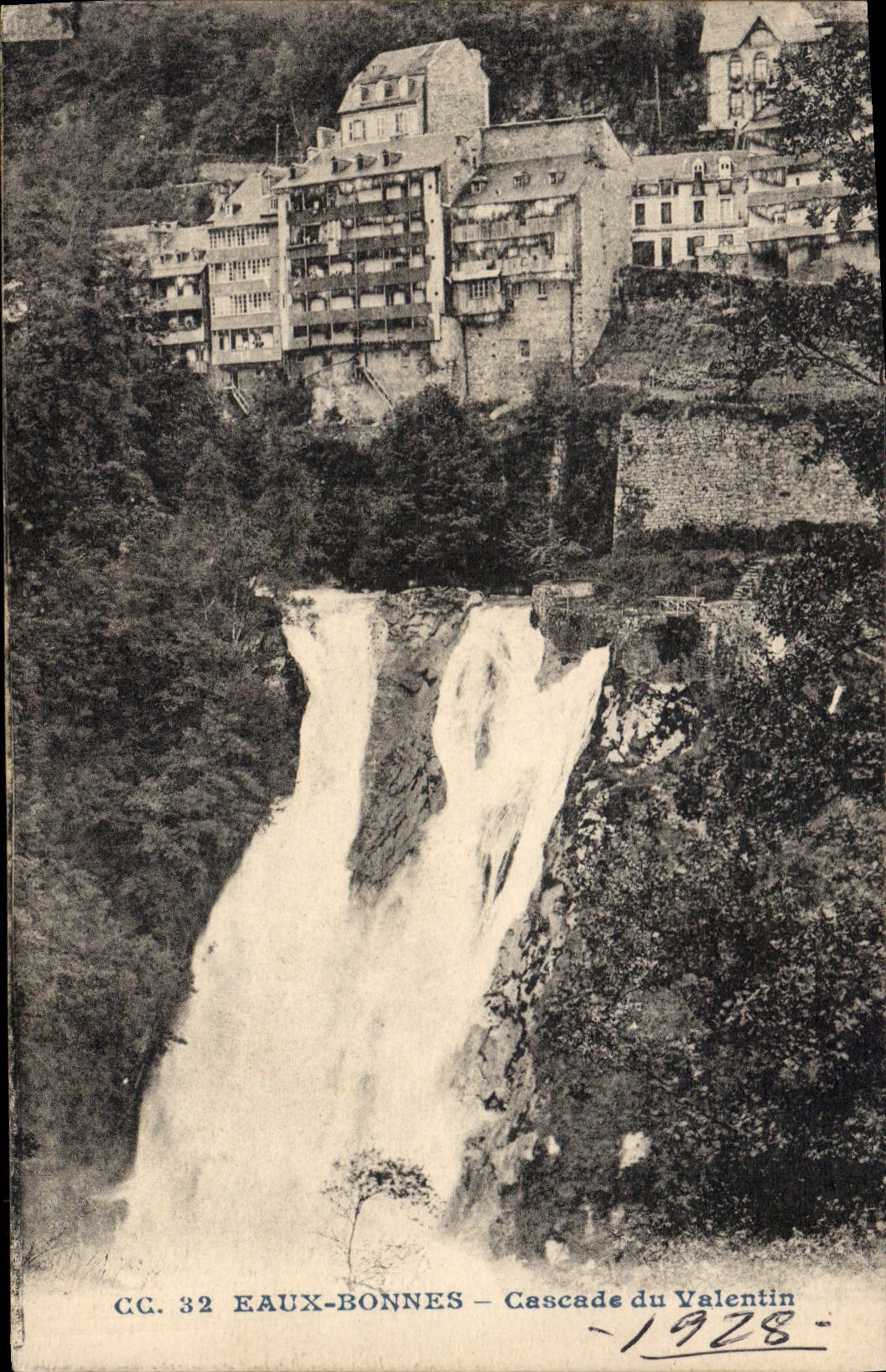 Eaux-Bonnes — Cascade du Valentin — CC. 32