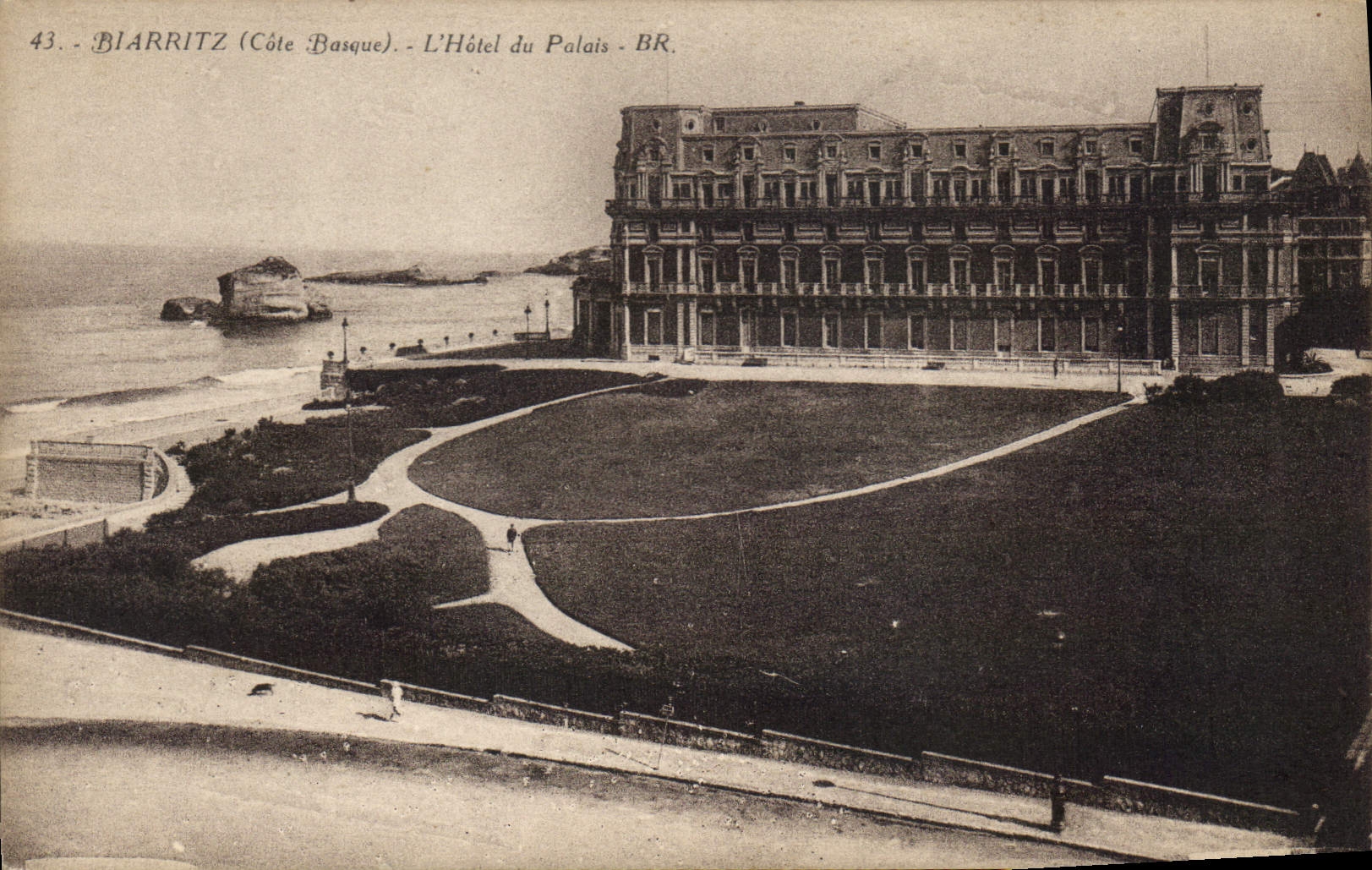 CPA Biarritz Cote Basque L'Hotel du Palais 