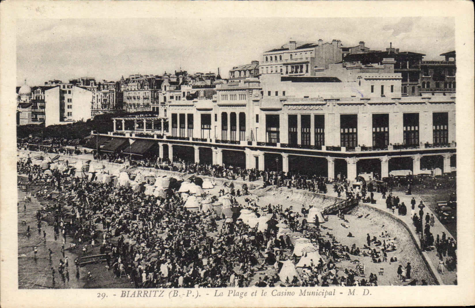 CPA Biarritz B P La Plage et le Casino Municipal 