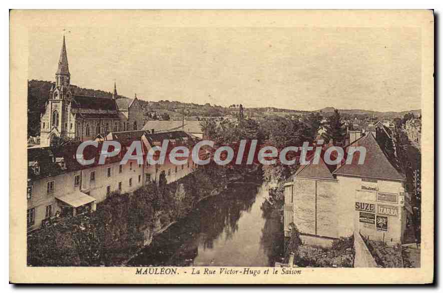 CPA Mauleon La Rue Victor Hugo et le Saison 