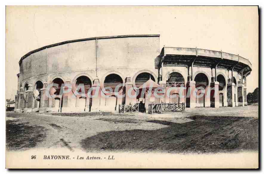 CPA Bayonne Les Arenes 