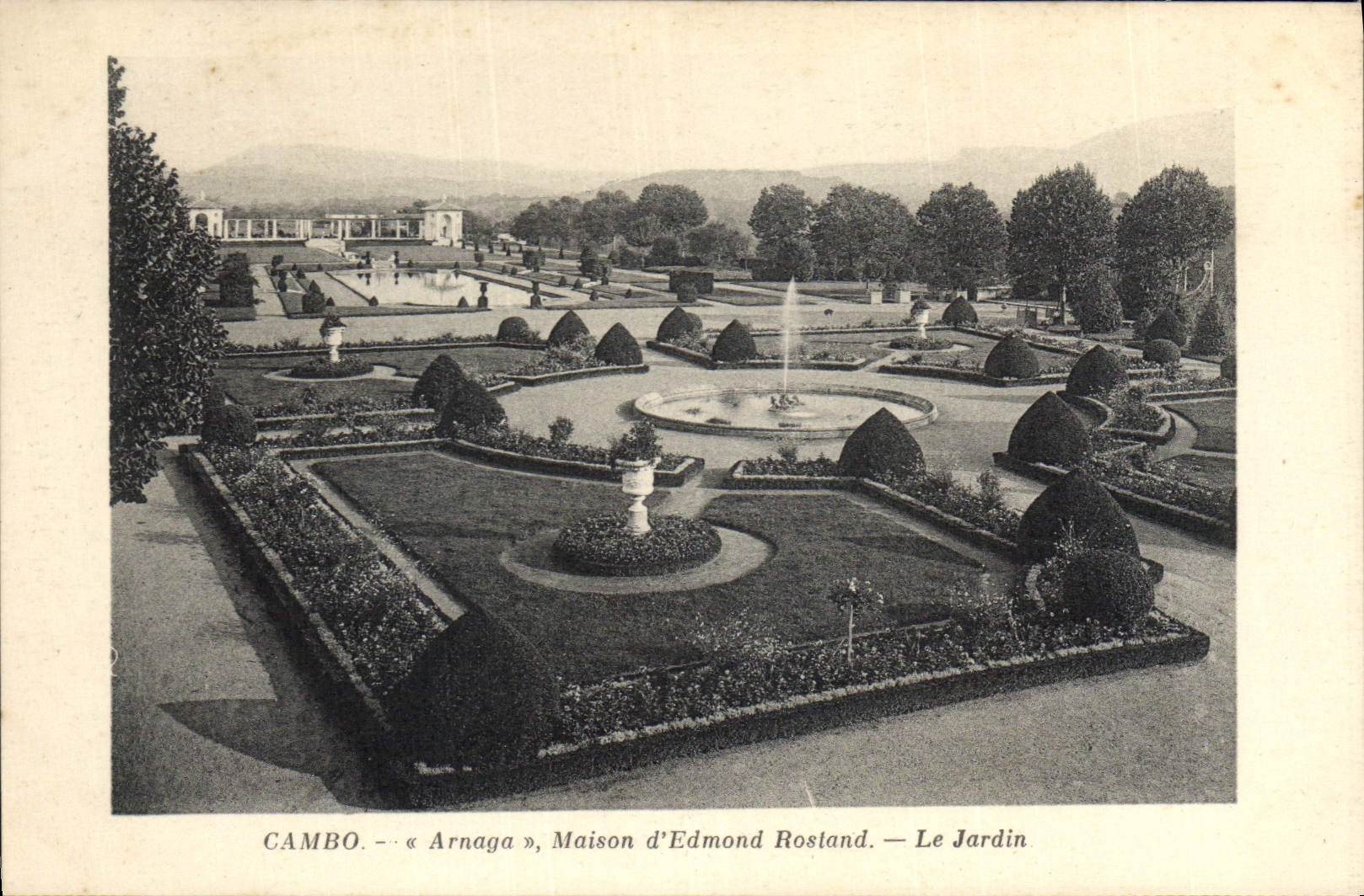 Cambo — « Arnaga », Maison d'Edmond Rosland — Le Jardin