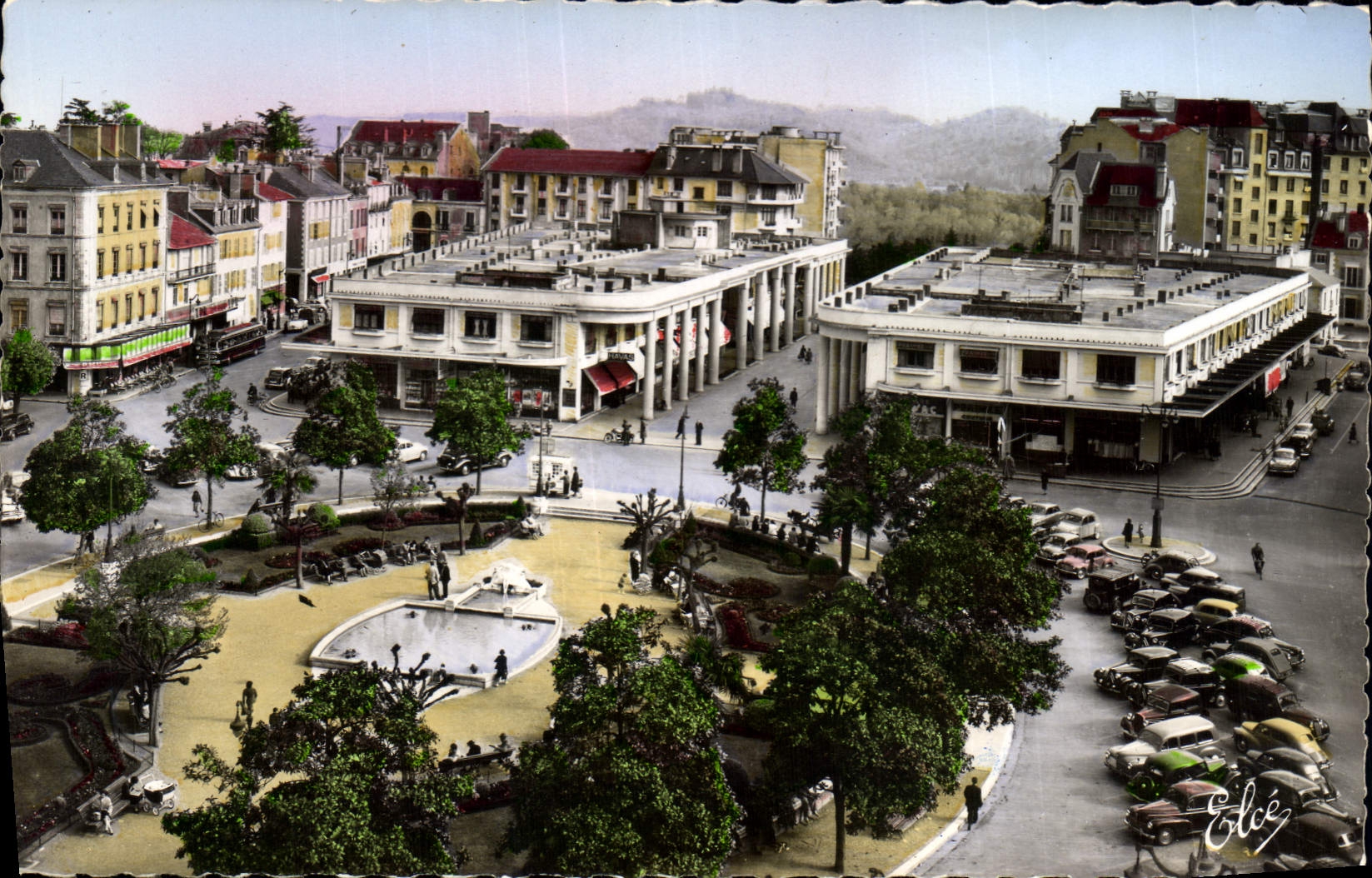 Square Clémenceau — Palais des Pyrénées — Éditeur Elvéz