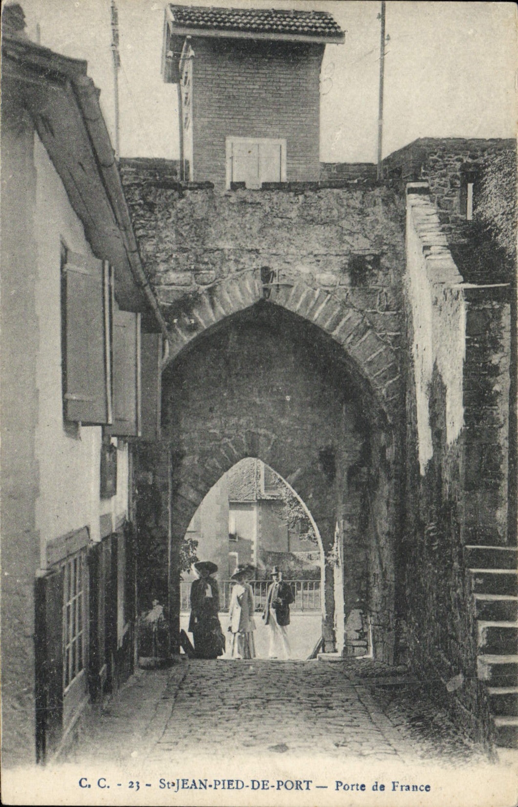 St-Jean-Pied-de-Port — Porte de France — C. C. - 23