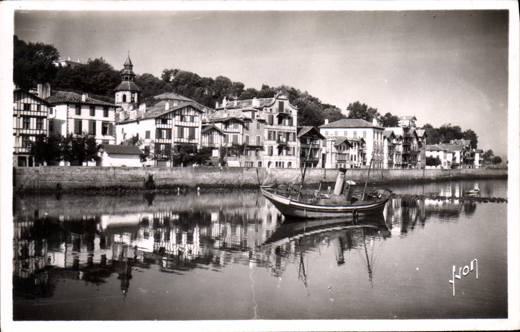 Saint-Jean-de-Luz (Basses-Pyrénées) — Les pittoresques maisons de Ciboure — Éditions d'Art Martel, n° B.1367