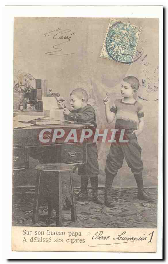 CPA Fantaisie Sur son bureau papa a delaisse ses cigares (enfants)